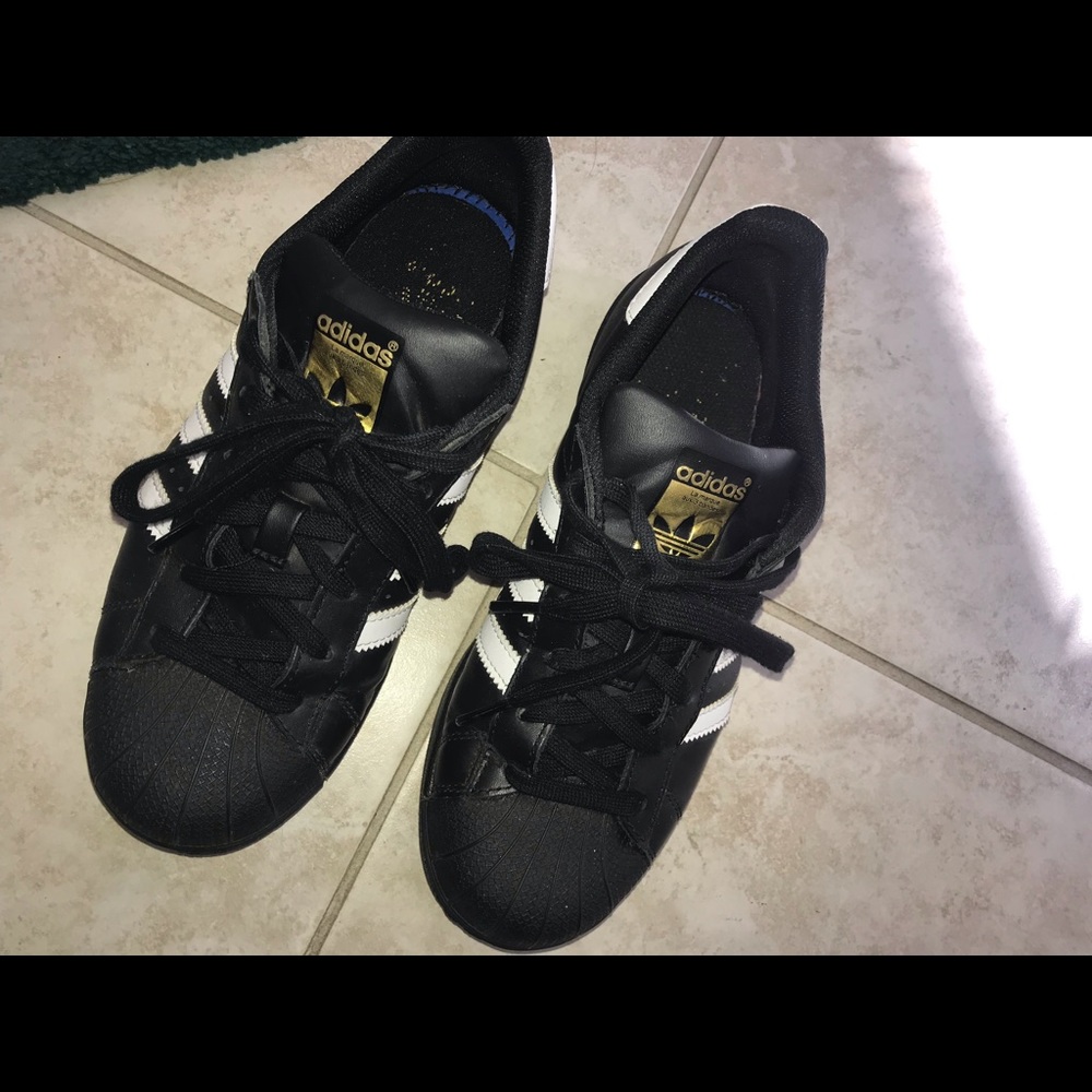ADIDAS SUPERSTAR